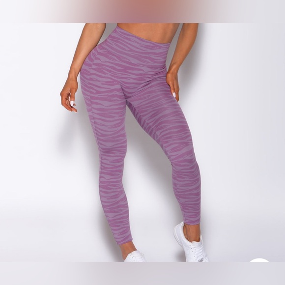 EUC BOMBSHELL SPORTSWEAR SEXY BACK LEGGING, ORCHID SIZE SMALL **sold out online! - Picture 3 of 11